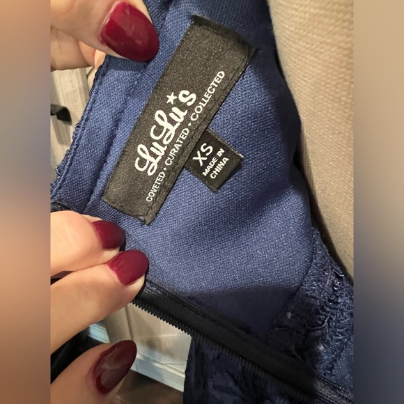 Lulu’s Navy Blue Lace Halter Dress w/Criss Cross Straps Size XS - Picture 8 of 8